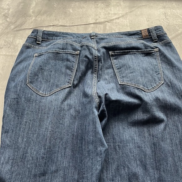 Simply Vera Wang High Rise Dark Wash Blue Denim Bootcut Jeans Womens Size 18w - Picture 9 of 11